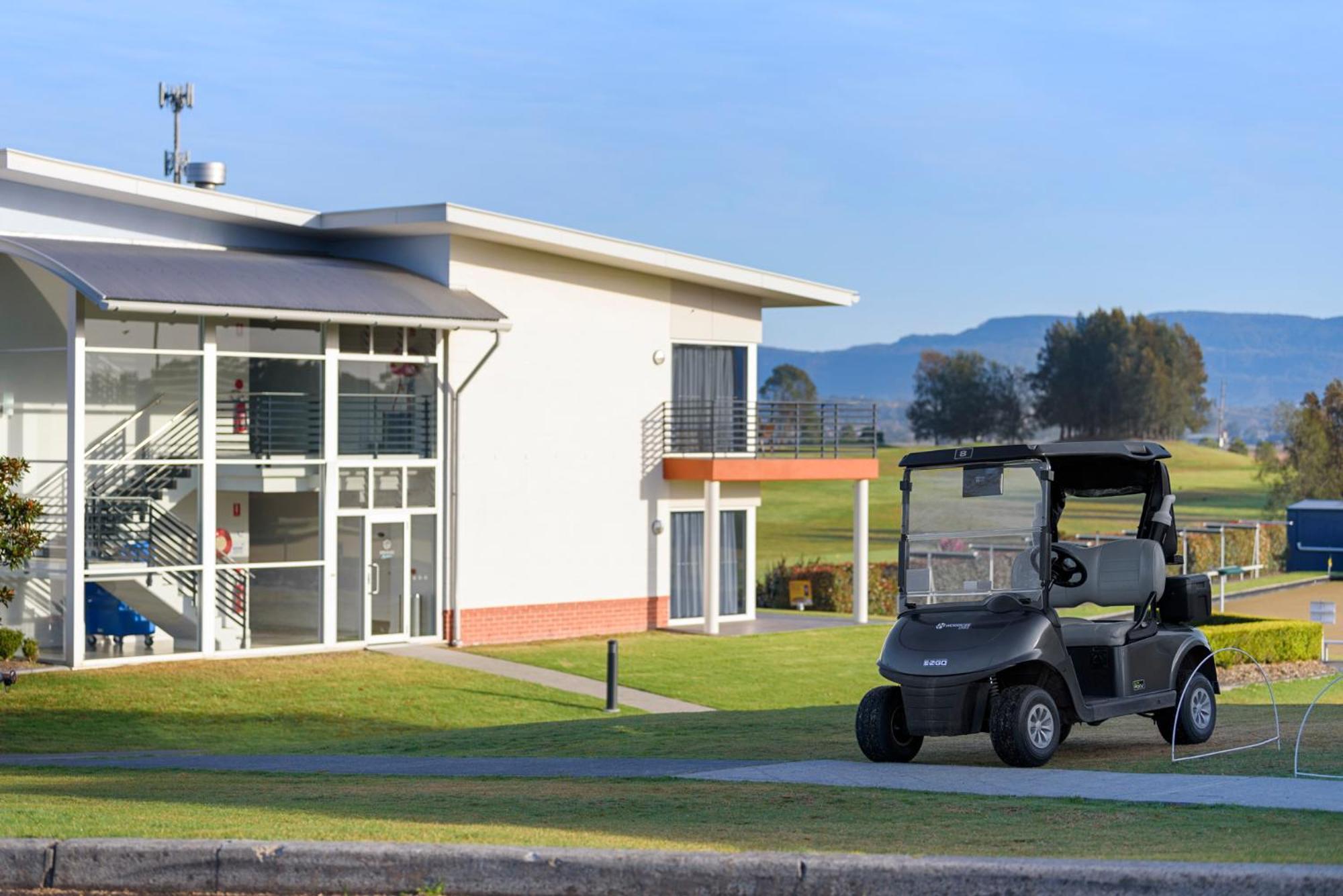 Springs Shoalhaven Nowra Motel Exterior photo