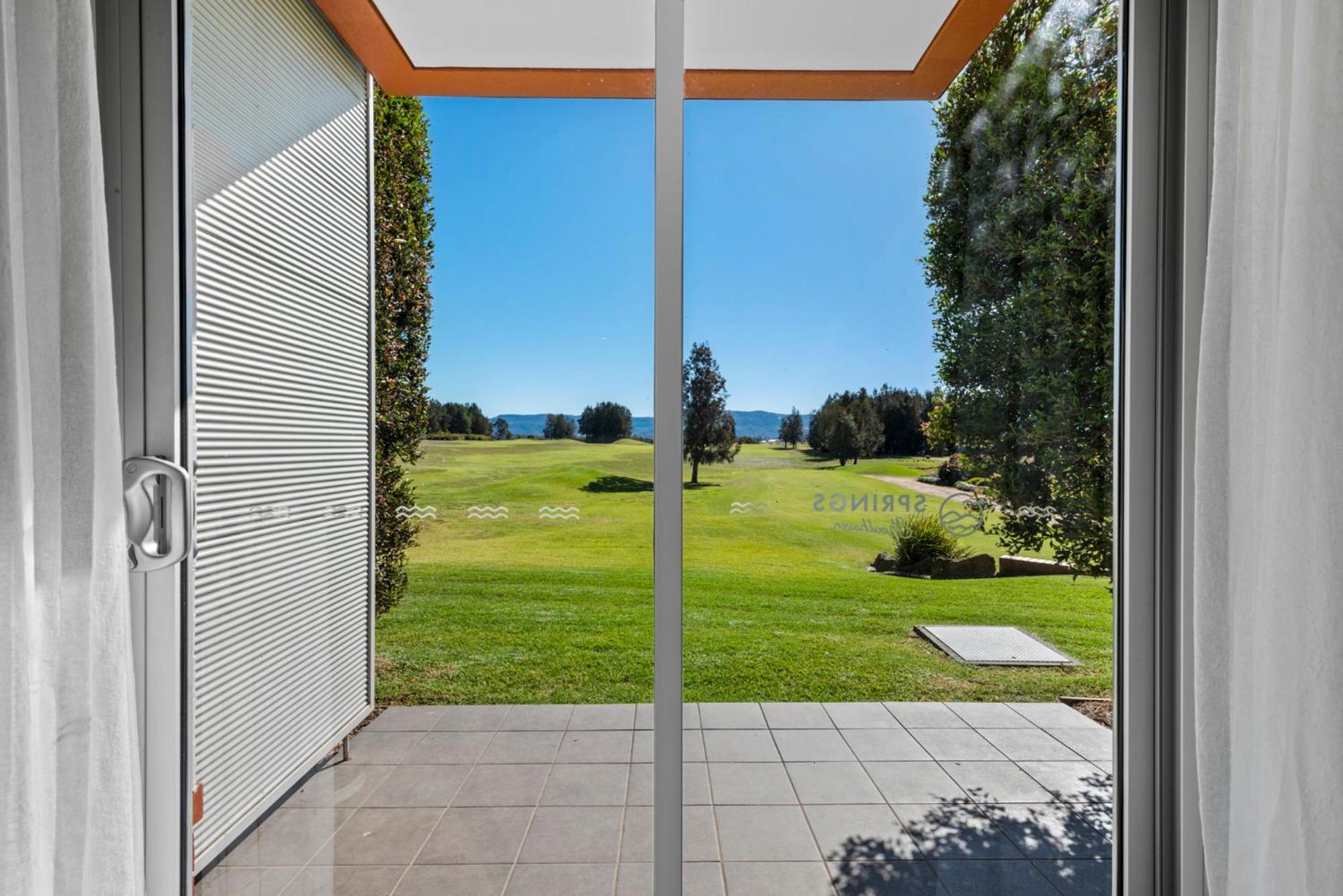Springs Shoalhaven Nowra Motel Exterior photo