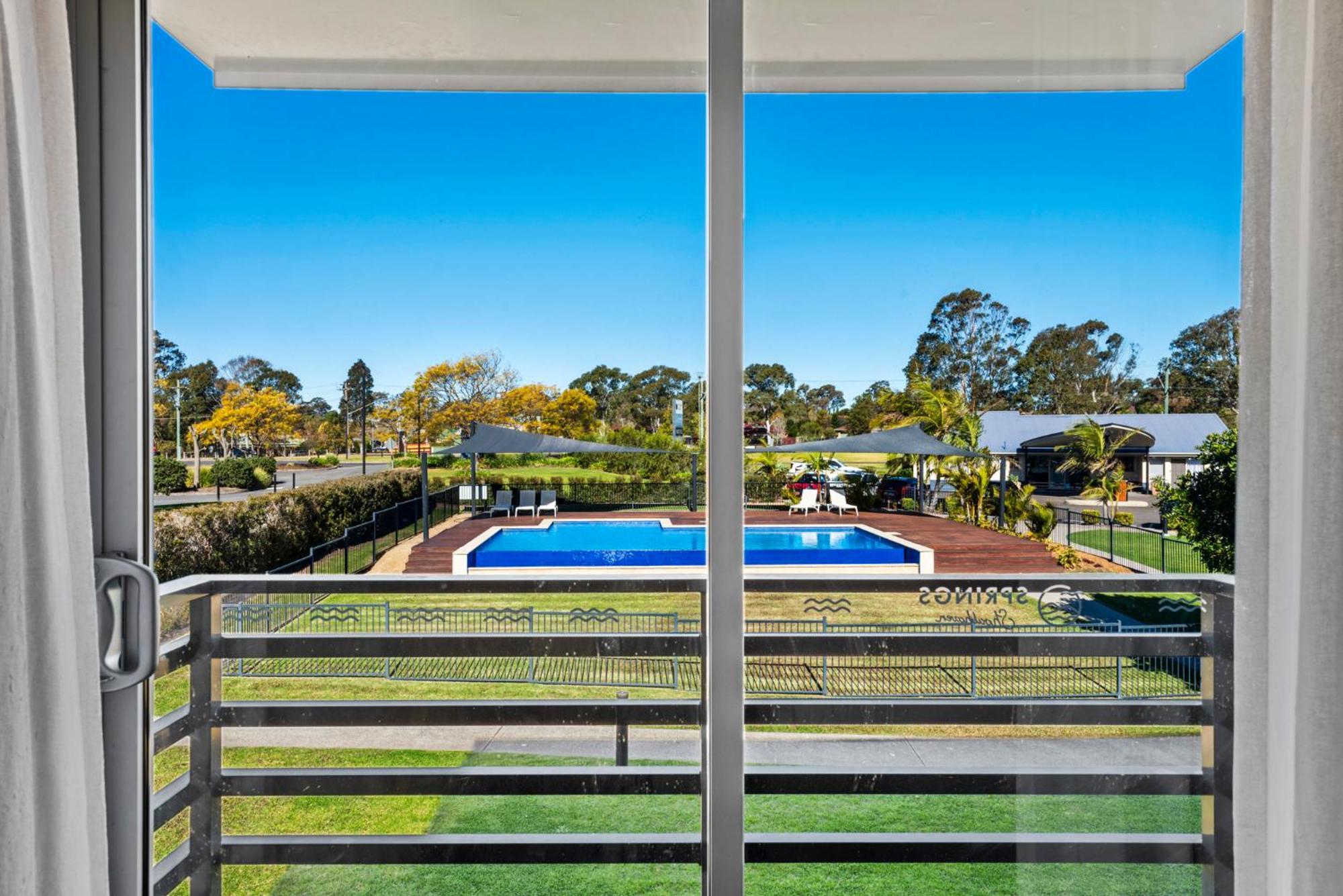 Springs Shoalhaven Nowra Motel Exterior photo
