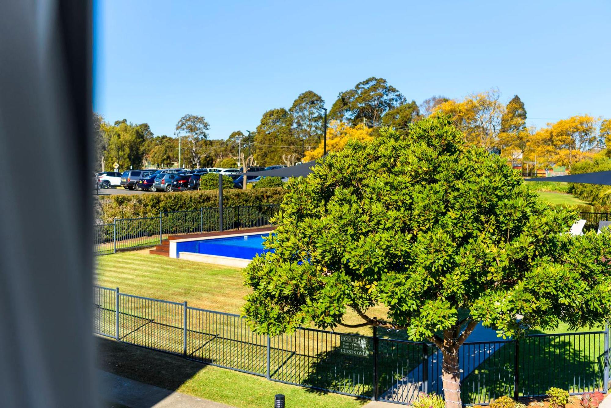 Springs Shoalhaven Nowra Motel Exterior photo