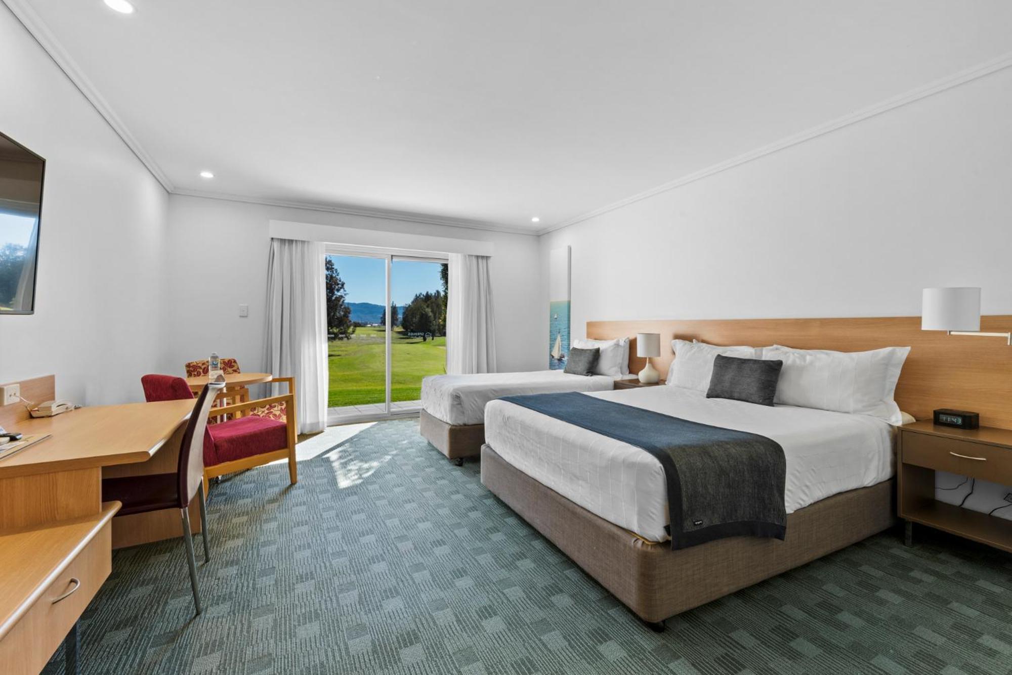 Springs Shoalhaven Nowra Motel Exterior photo